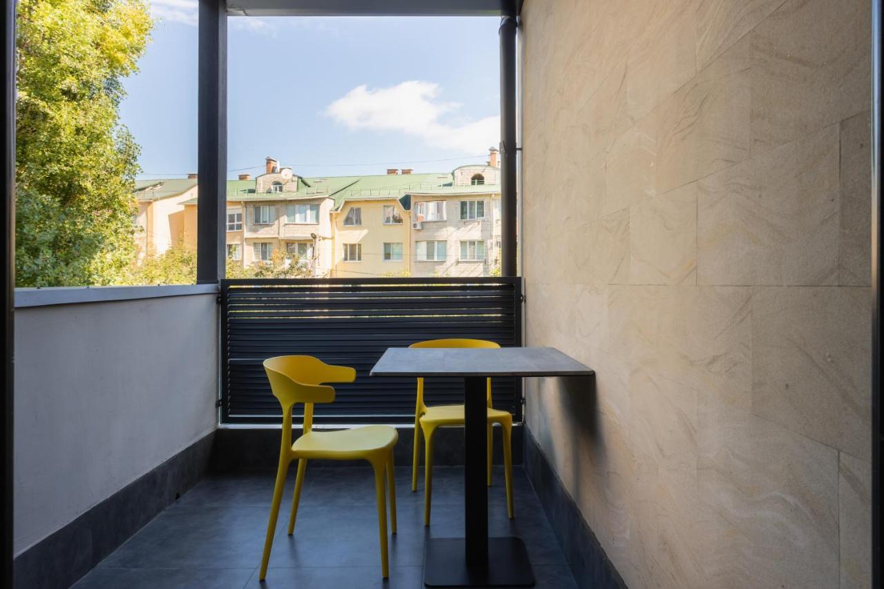 Tulip Residence & Spa Hotel Chişinău Esterno foto
